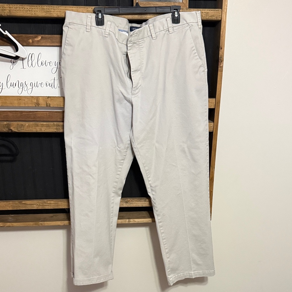 Izod Men's Light Tan Chinos